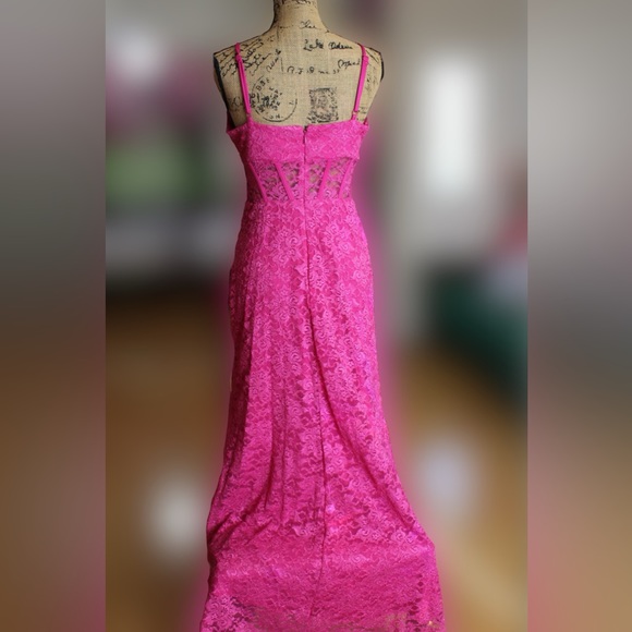 Morgan & Co. | Hot Pink | Corset | Sparkle Lace | Formal Dress | Size: 7 - Picture 2 of 9